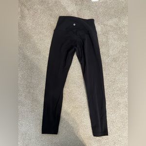 Lululemon size 6 leggins